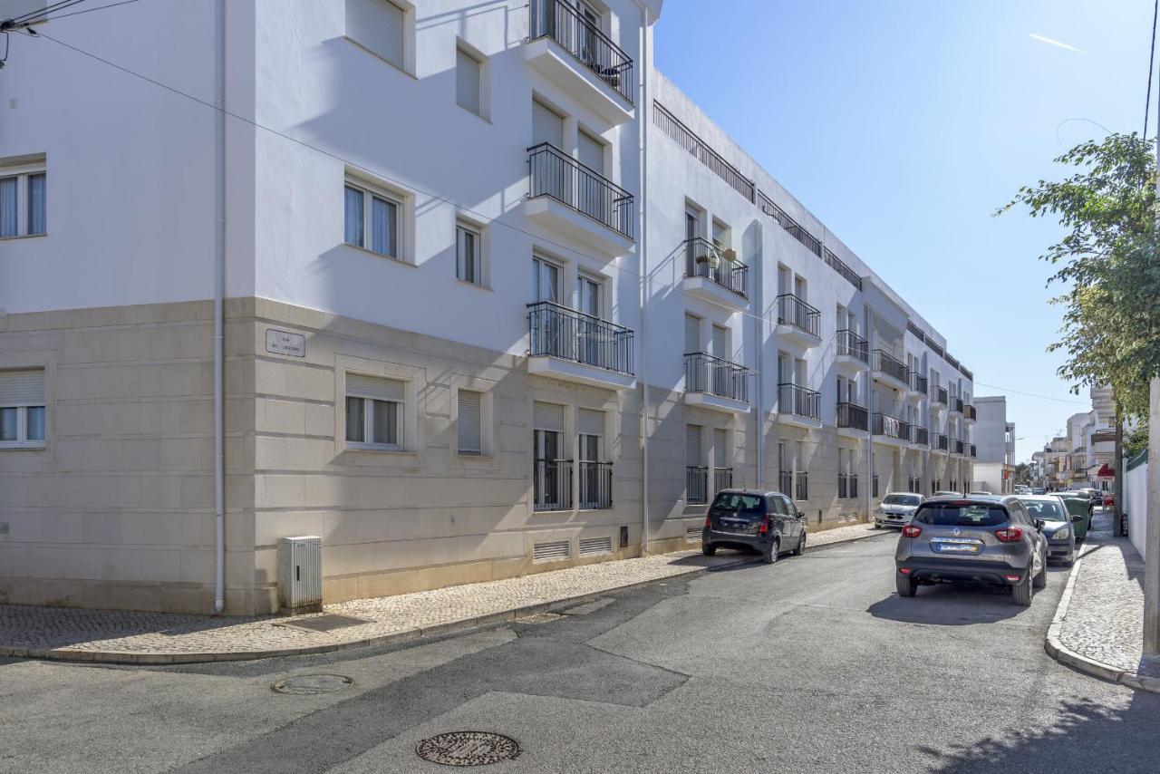 Flh Vila Real Santo Antonio Flat With Pool 维拉·雷阿尔·德·桑托亚 外观 照片